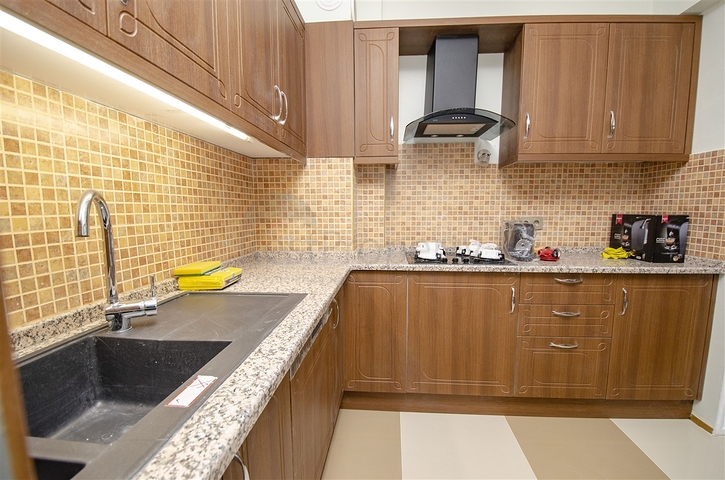 شقق واسعة  3 + 1 مع الأثاث 1 كم من البحر في لارا أنطاليا