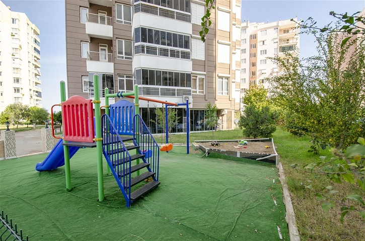 شقق واسعة  3 + 1 مع الأثاث 1 كم من البحر في لارا أنطاليا