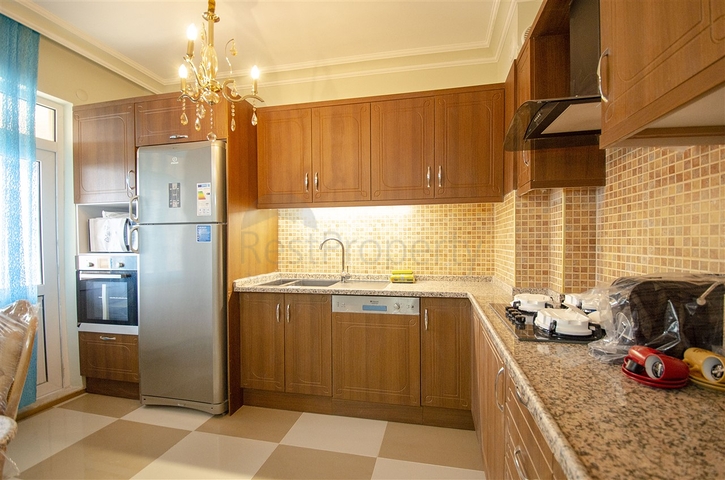 شقق واسعة  3 + 1 مع الأثاث 1 كم من البحر في لارا أنطاليا