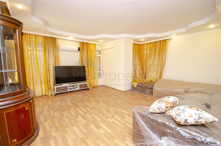 شقق واسعة  3 + 1 مع الأثاث 1 كم من البحر في لارا أنطاليا