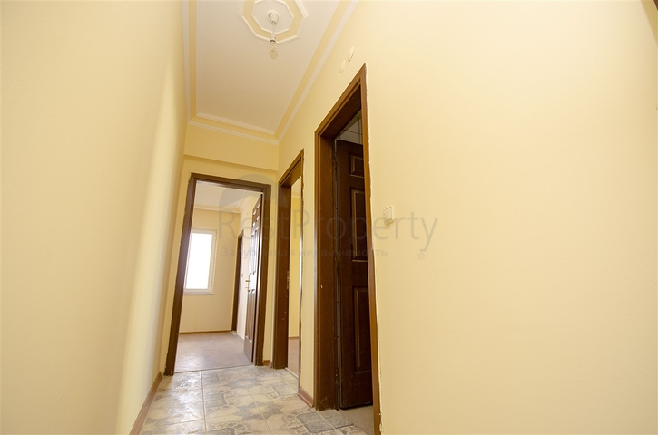 شقق واسعة  3 + 1 مع الأثاث 1 كم من البحر في لارا أنطاليا