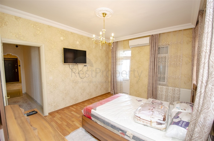 شقق واسعة  3 + 1 مع الأثاث 1 كم من البحر في لارا أنطاليا