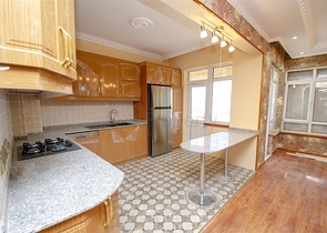 شقق واسعة  3 + 1 مع الأثاث 1 كم من البحر في لارا أنطاليا