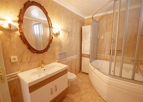 شقق واسعة  3 + 1 مع الأثاث 1 كم من البحر في لارا أنطاليا