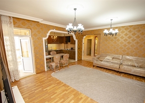 شقق واسعة  3 + 1 مع الأثاث 1 كم من البحر في لارا أنطاليا