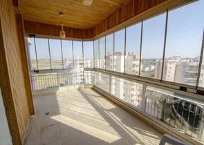 شقق واسعة  3 + 1 مع الأثاث 1 كم من البحر في لارا أنطاليا