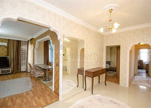 شقق واسعة  3 + 1 مع الأثاث 1 كم من البحر في لارا أنطاليا