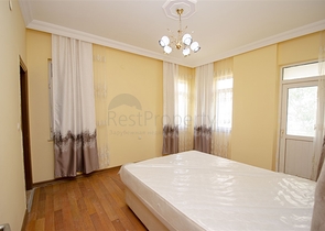 شقق واسعة  3 + 1 مع الأثاث 1 كم من البحر في لارا أنطاليا