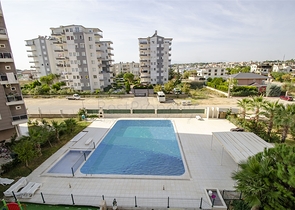 شقق واسعة  3 + 1 مع الأثاث 1 كم من البحر في لارا أنطاليا