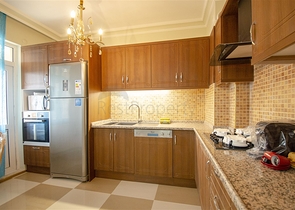 شقق واسعة  3 + 1 مع الأثاث 1 كم من البحر في لارا أنطاليا