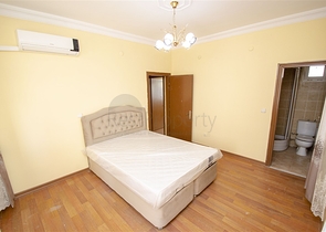 شقق واسعة  3 + 1 مع الأثاث 1 كم من البحر في لارا أنطاليا