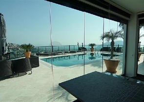 فيلا واسعة باطلالات رائعة على البحر في الانيا 