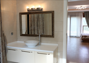 فيلا مع أثاث محاط بالطبيعة الجبلية في أنطاليا