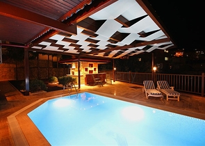 فيلا واسعة - باطلالة بحرية ساحرة في مركز الانيا 