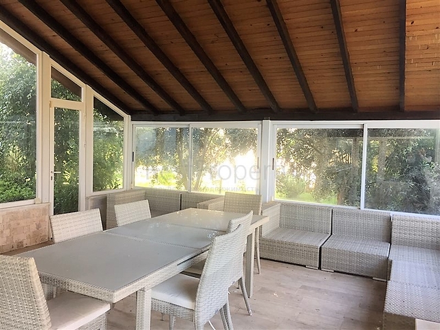 فيلا فاخرة واسعة في الانيا / كاستل 