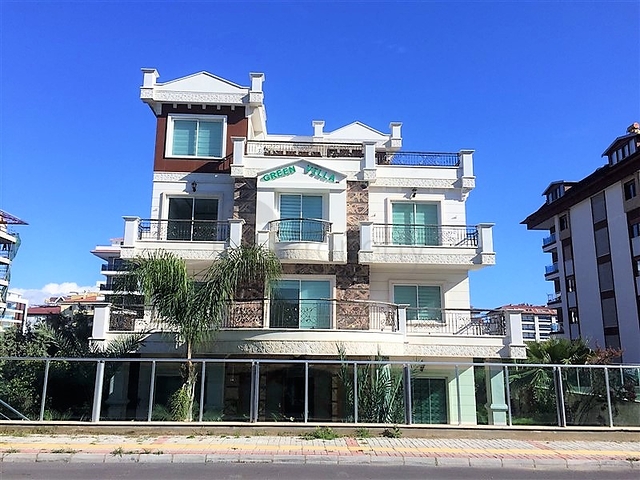 فيلا فاخرة واسعة في الانيا / كاستل 