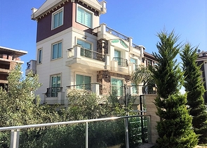 فيلا فاخرة واسعة في الانيا / كاستل 