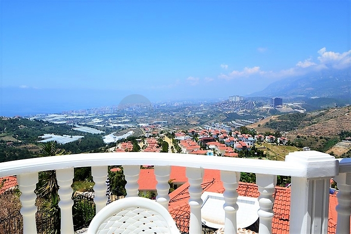 فيلا مستقلة بسعر مميز في كارجي جاك / الانيا 