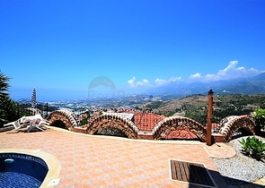 فيلا مستقلة بسعر مميز في كارجي جاك / الانيا 