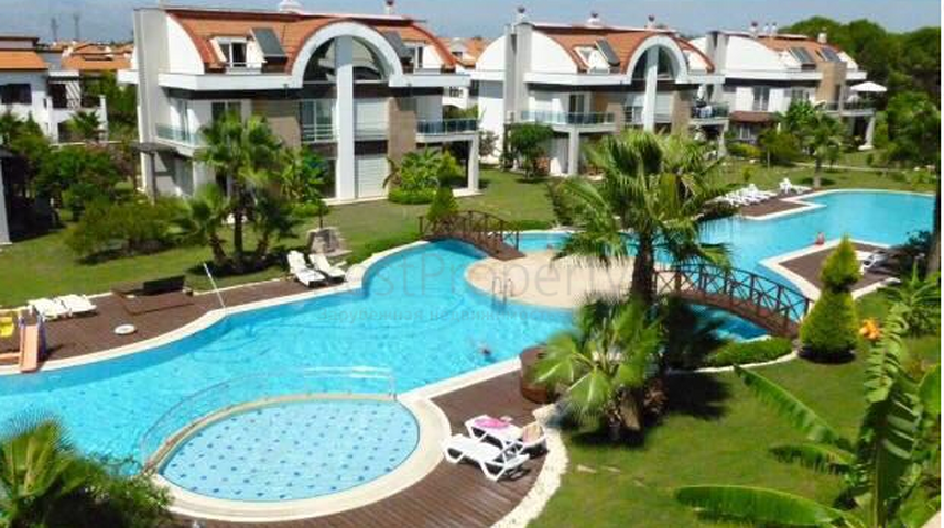 فيلا مفروشة 4 + 1 بالقرب من نادي الجولف الوطني في قادرية بيليك