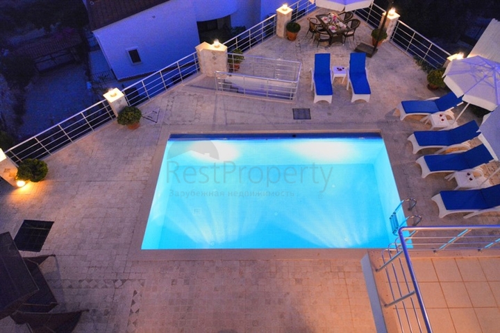 فيلا مفروشة في كالكان في الغلاف الجوي