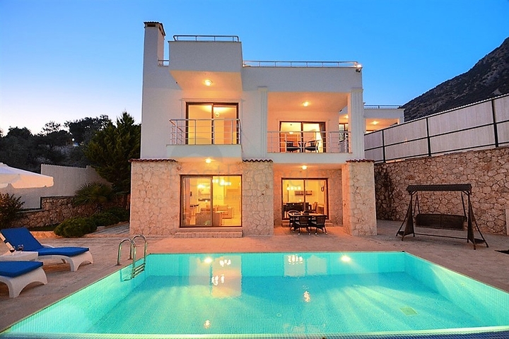 فيلا مفروشة في كالكان في الغلاف الجوي