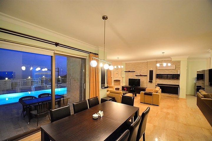 فيلا مفروشة في كالكان في الغلاف الجوي