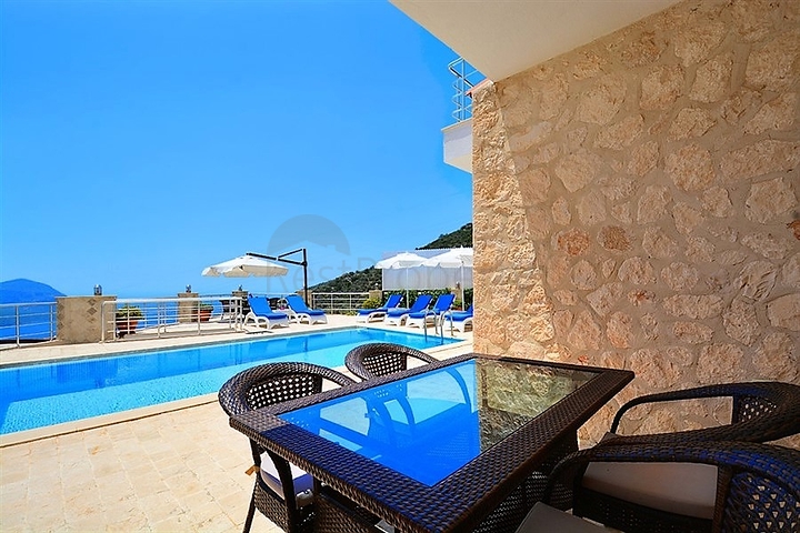 فيلا مفروشة في كالكان في الغلاف الجوي