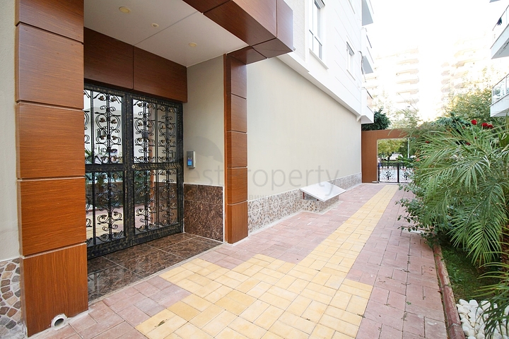 شقة واسعة - غرفة وصالة - قريبة من البحر - مهموتلار / الانيا 