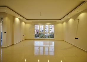 شقة واسعة - غرفة وصالة - قريبة من البحر - مهموتلار / الانيا 