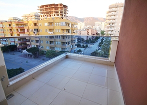 شقة واسعة - غرفة وصالة - قريبة من البحر - مهموتلار / الانيا 