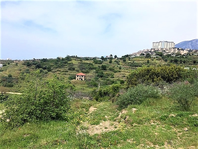 ارض مع رخصة للبناء في منقطة  كارجي جاك / الانيا 