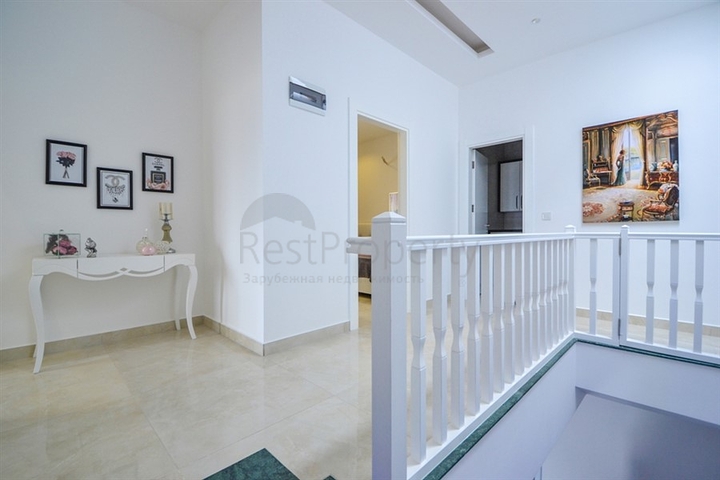 شقق عائلية ضمن مجمع حديث باطلالة ساحرة في الانيا 