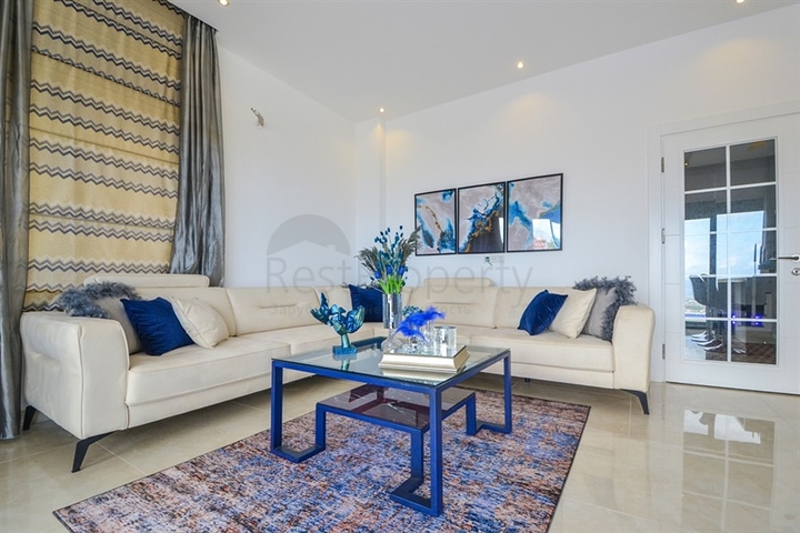 شقق عائلية ضمن مجمع حديث باطلالة ساحرة في الانيا 