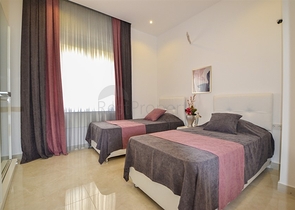 شقق عائلية ضمن مجمع حديث باطلالة ساحرة في الانيا 