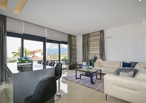 شقق عائلية ضمن مجمع حديث باطلالة ساحرة في الانيا 