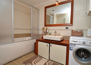 شقة من غرفتي نوم للإيجار في وسط ألانيا