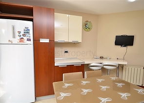 شقة من غرفتي نوم للإيجار في وسط ألانيا