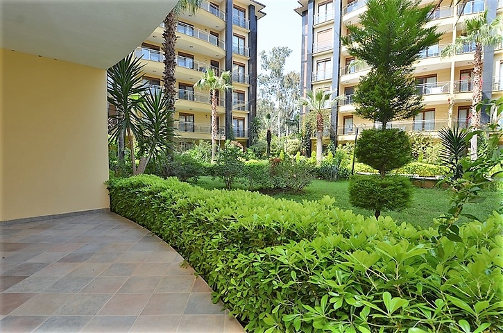 شقق على الساحل الأول للإيجار