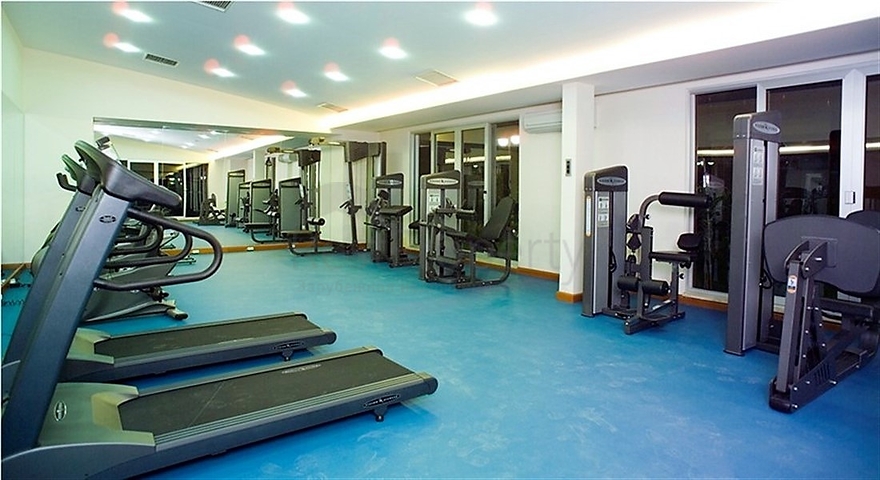 شقق على الساحل الأول للإيجار