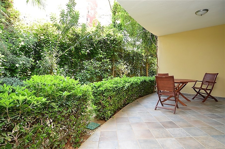 شقق على الساحل الأول للإيجار