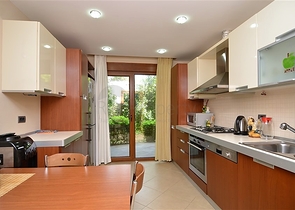 شقق على الساحل الأول للإيجار