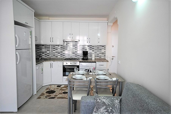 غرفة نوم وصالة مؤثثة في منطقة حيوية - اوبا 