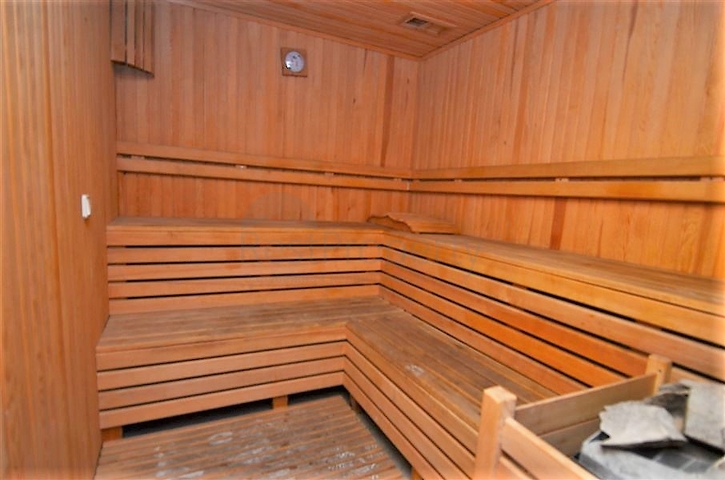 غرفة نوم وصالة مؤثثة في منطقة حيوية - اوبا 