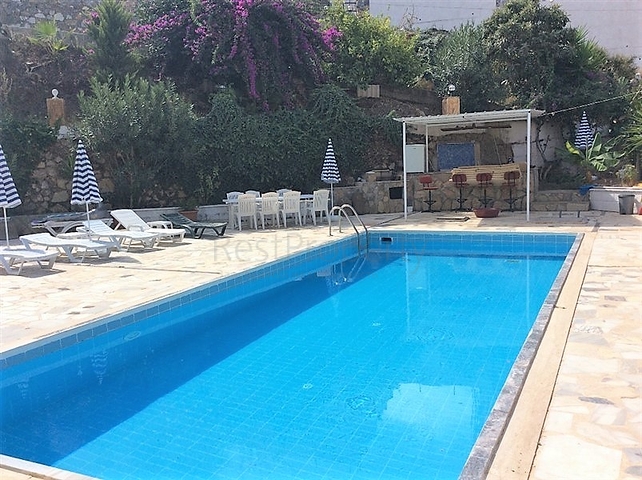 فيلا غرفتين وصالة مفروشة - اطلالة بحر وسعر مميز - الانيا 