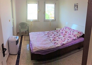 فيلا غرفتين وصالة مفروشة - اطلالة بحر وسعر مميز - الانيا 