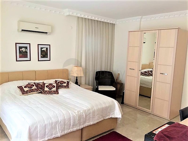 شقة باطلالات على البحر في الانيا / كاستل