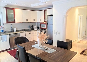 شقة باطلالات على البحر في الانيا / كاستل