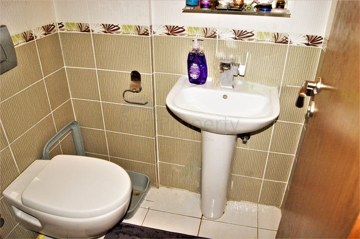 بنتهاوس 2 + 1 مع وصول للحديقة في مجمع 500 م من البحر