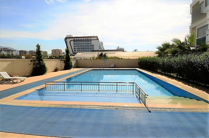 شقة بغرفتي نوم وصالة باطلالة بحرية مباشرة 